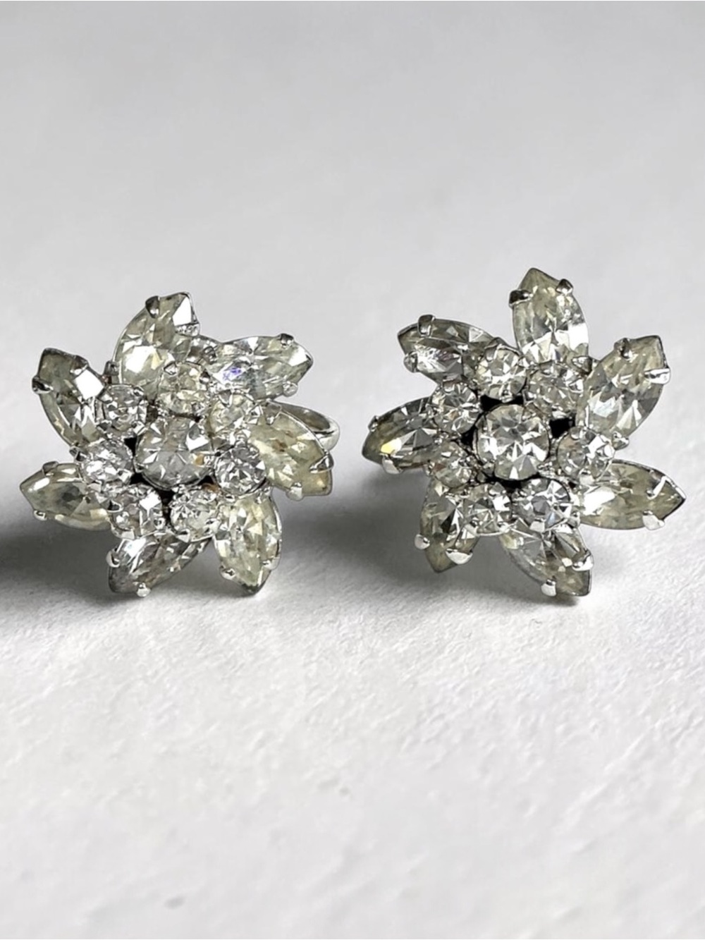 Vintage Silver Toned Clear Rhinestone Flower Cluster Screw Back Earrings